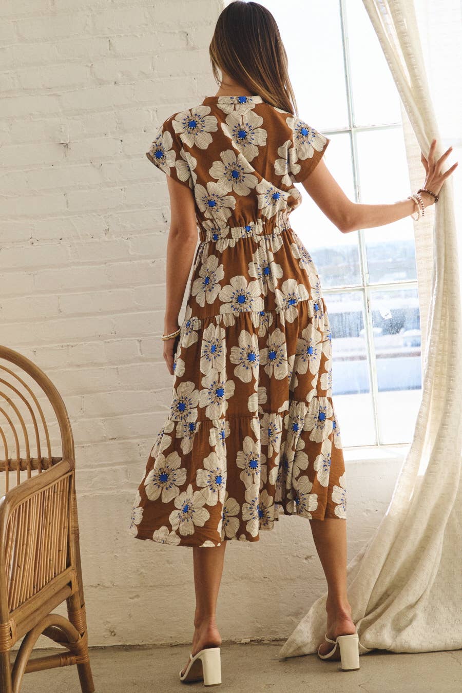 Laura Floral Printed Midi Dress - Image 4